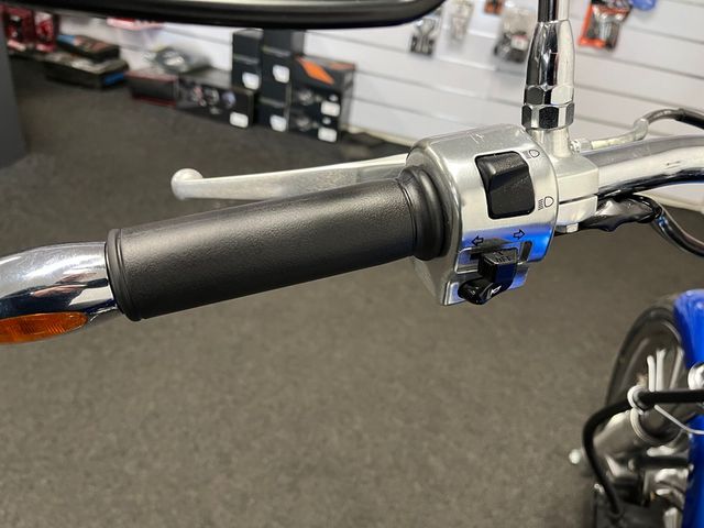 kawasaki - vn-900-custom