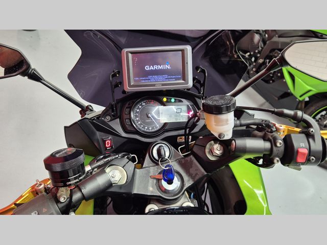 kawasaki - z-1000-sx-abs