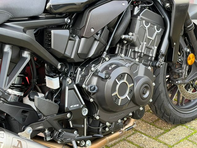 honda - cb-1000-r-black-edition