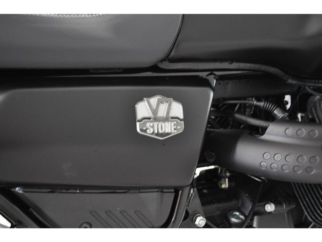 moto-guzzi - v-7-stone