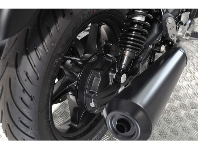 moto-guzzi - v-7-stone