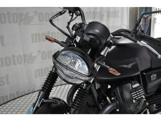 moto-guzzi - v-7-stone