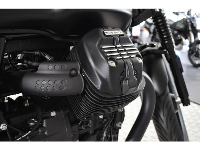 moto-guzzi - v-7-stone