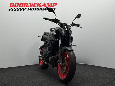 YAMAHA MT 07 ABS – foto 4