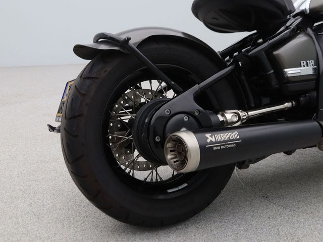 bmw - r-18