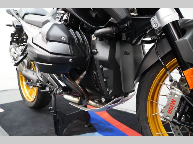 bmw - r-1300-gs-trophy