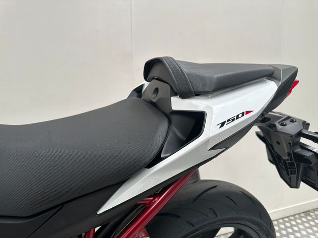 honda - cb-750-hornet