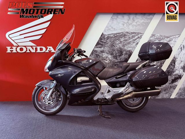 honda - st-1300-pan-european
