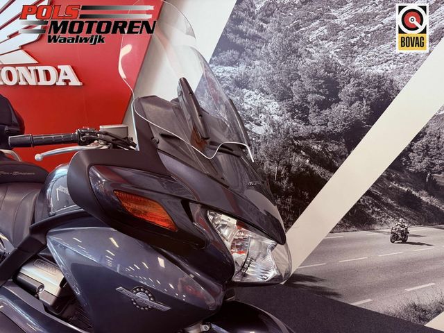 honda - st-1300-pan-european