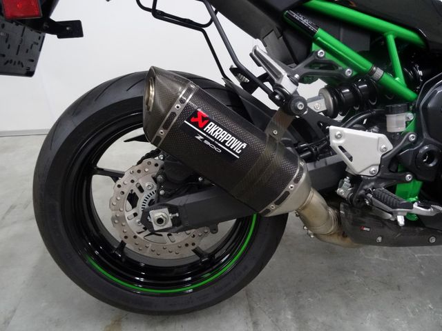 kawasaki - z900