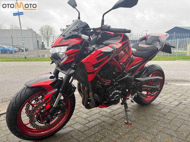 kawasaki - z900
