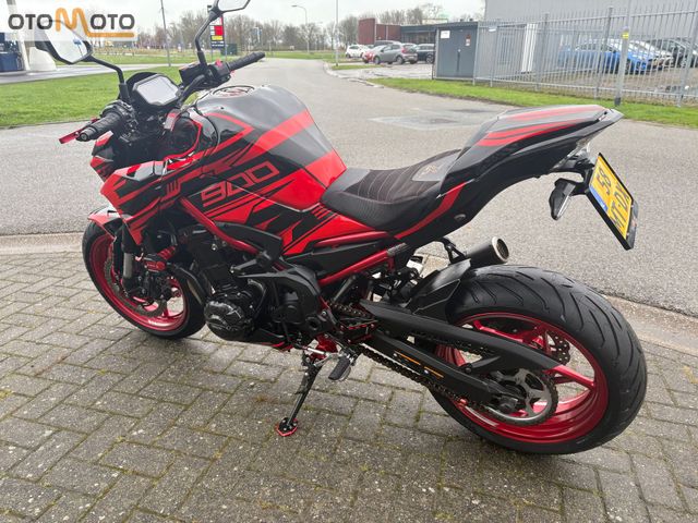 kawasaki - z900