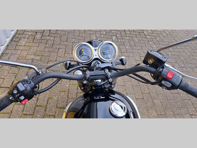 triumph - bonneville-t-120-black