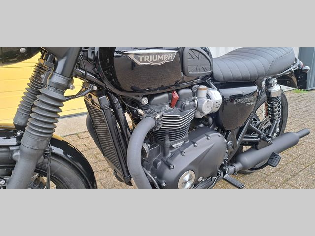 triumph - bonneville-t-120-black
