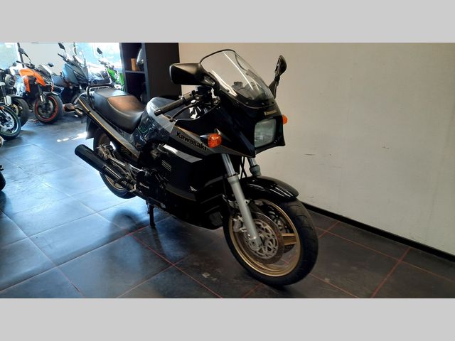kawasaki - gpz-900-r