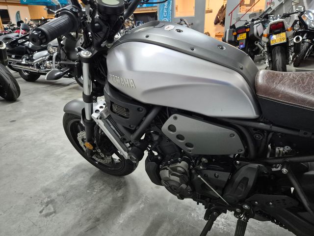 yamaha - xsr-700-abs