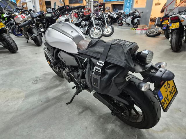 yamaha - xsr-700-abs