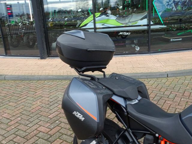 ktm - 1290-super-duke-gt