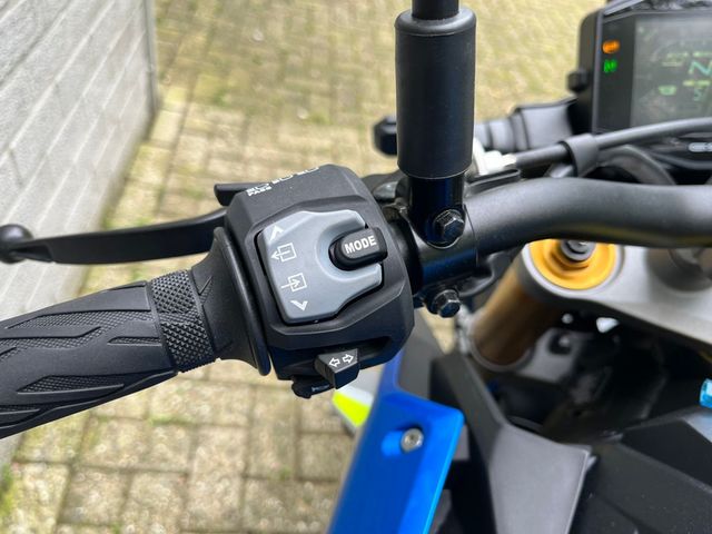 suzuki - gsx-s-1000