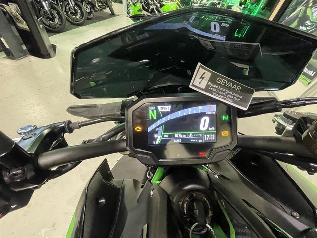 kawasaki - z900-se-performance