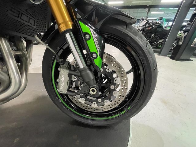 kawasaki - z900-se-performance