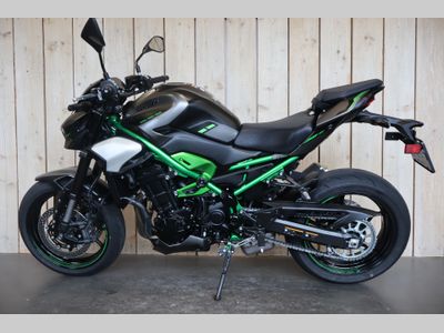 KAWASAKI Z900 – foto 3
