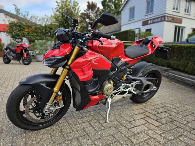 ducati - streetfighter-v4s