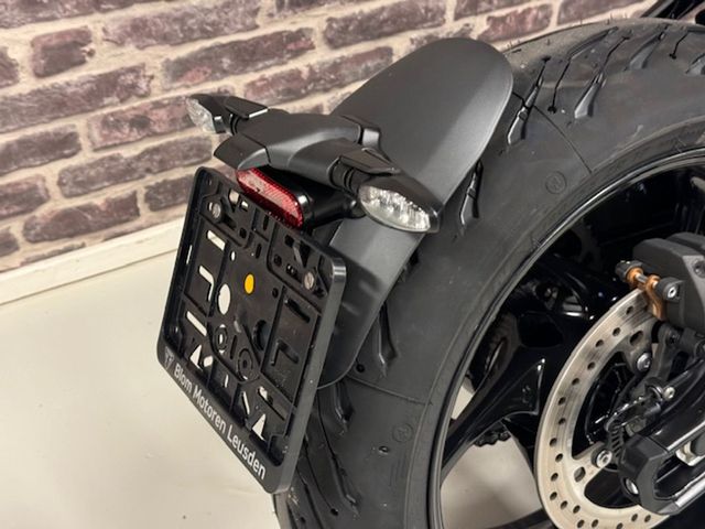 triumph - trident-660
