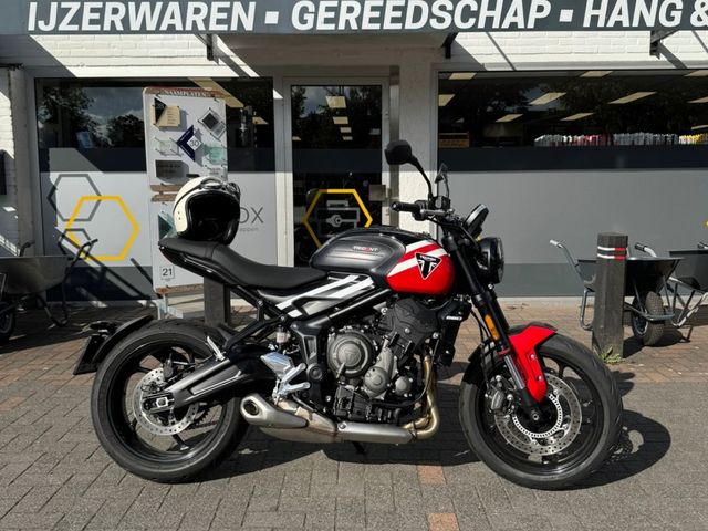 triumph - trident-660