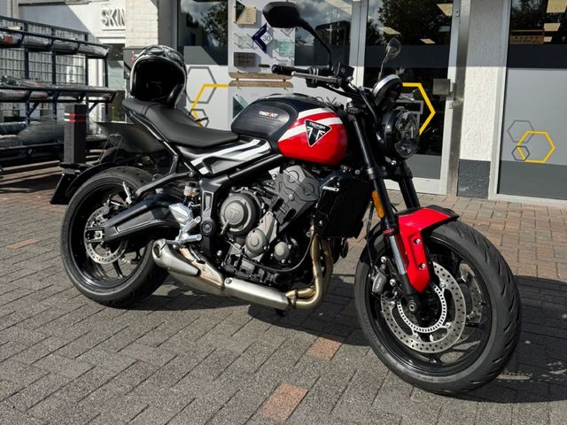 triumph - trident-660