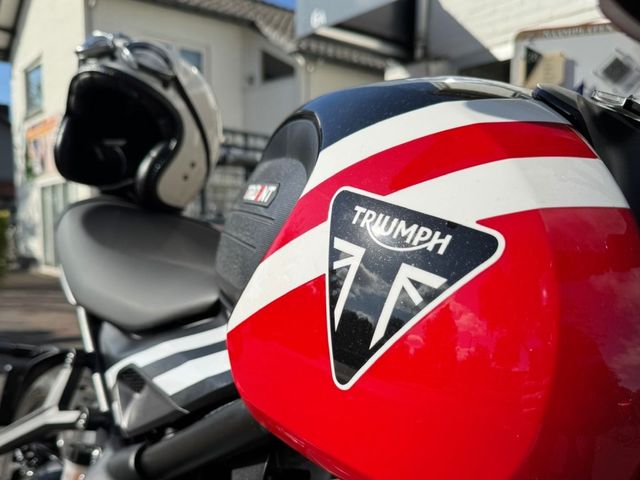 triumph - trident-660