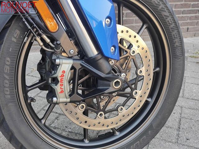triumph - tiger-900-gt