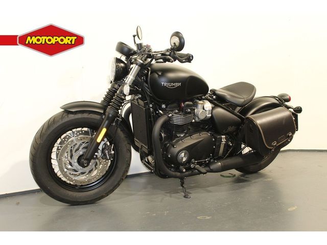 triumph - bonneville-bobber-black