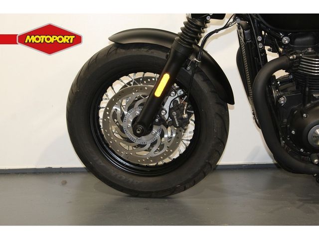 triumph - bonneville-bobber-black