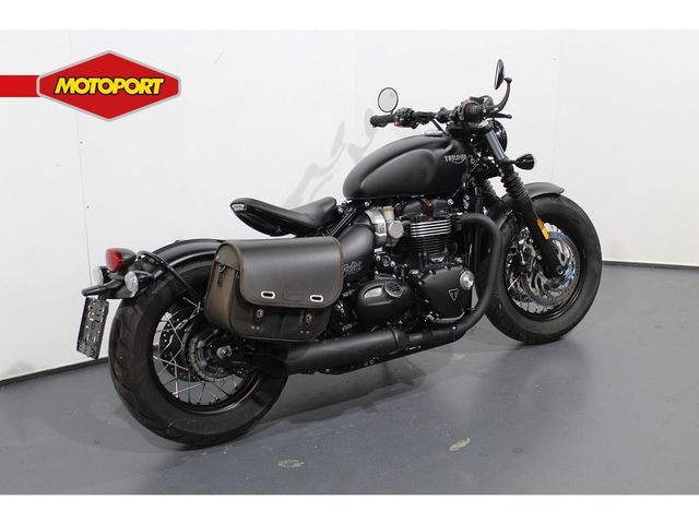triumph - bonneville-bobber-black