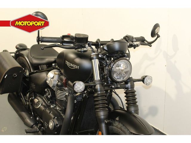 triumph - bonneville-bobber-black