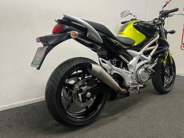 suzuki - gladius