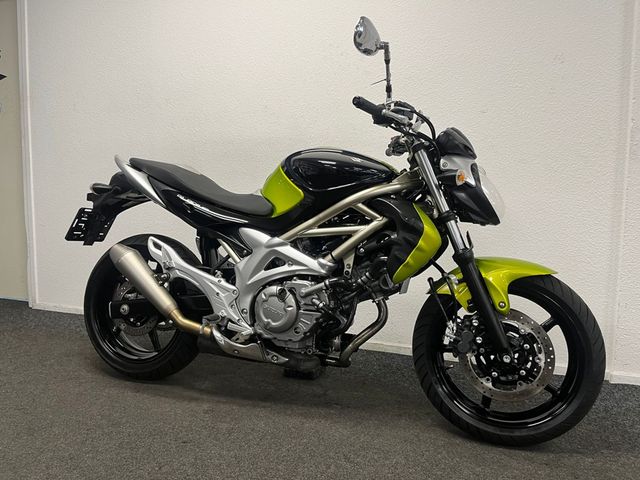 suzuki - gladius