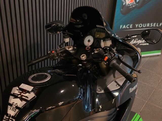 kawasaki - zzr-1400