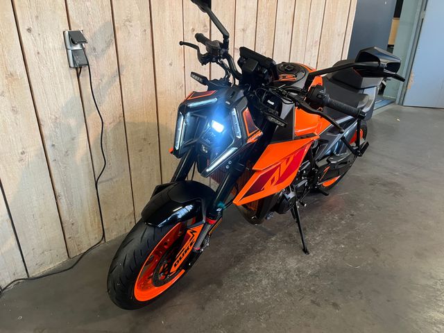 ktm - 990-duke