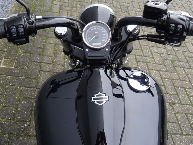 harley-davidson - blackline-fxs