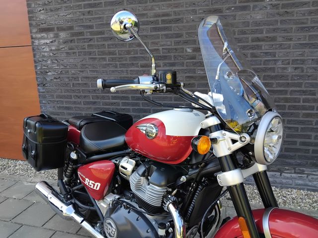 royal-enfield - super-meteor-650