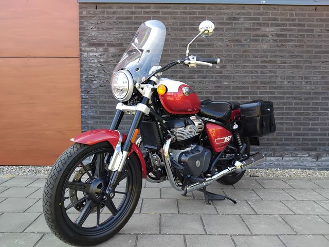royal-enfield - super-meteor-650