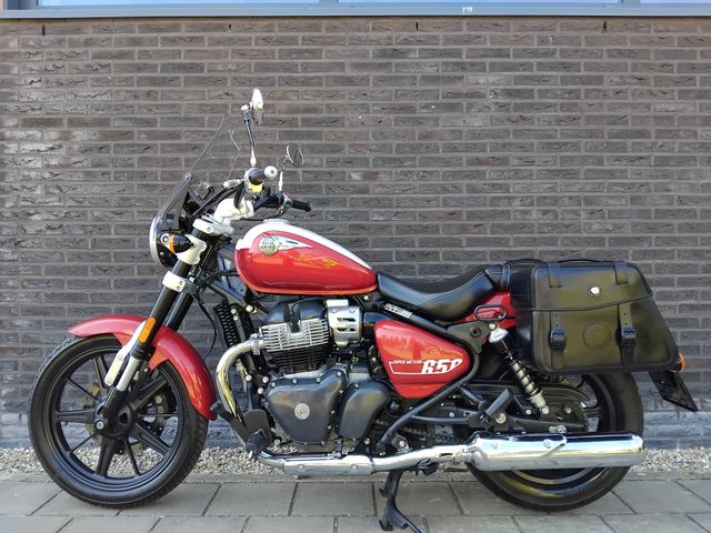 royal-enfield - super-meteor-650