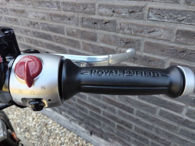royal-enfield - super-meteor-650