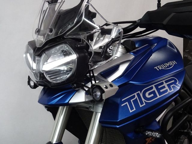 triumph - tiger-800-xrt