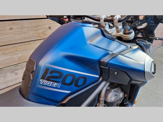 triumph - tiger-explorer-xrx