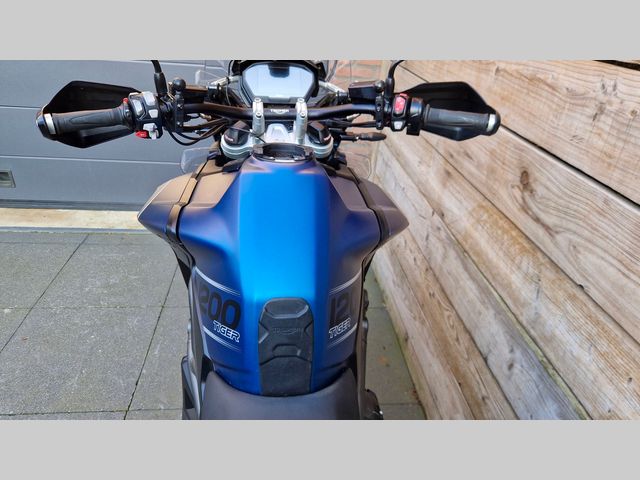 triumph - tiger-explorer-xrx