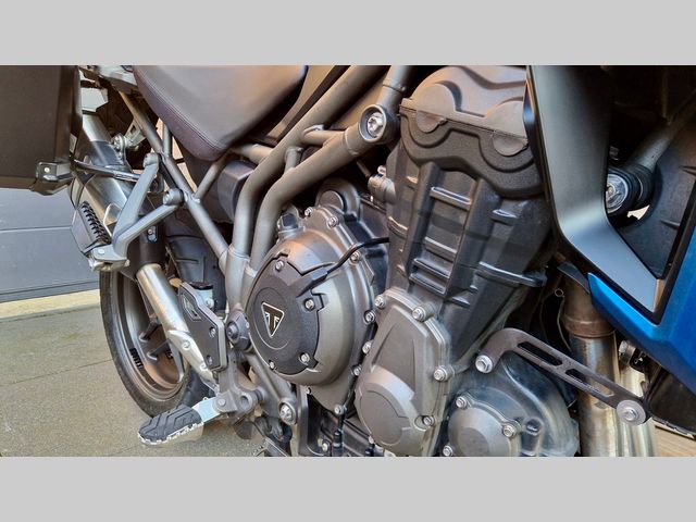 triumph - tiger-explorer-xrx