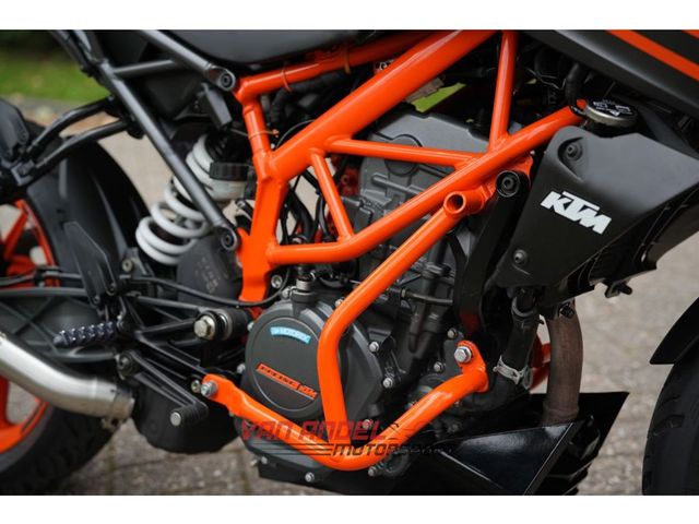 ktm - 125-duke